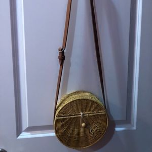 Abercrombie crossbody basket purse